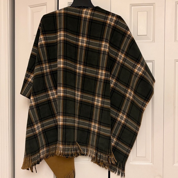 RACHEL Rachel Roy Shawl - Picture 2 of 4